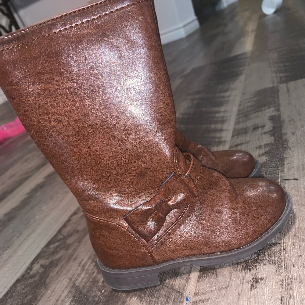 Oshkosh toddler boots